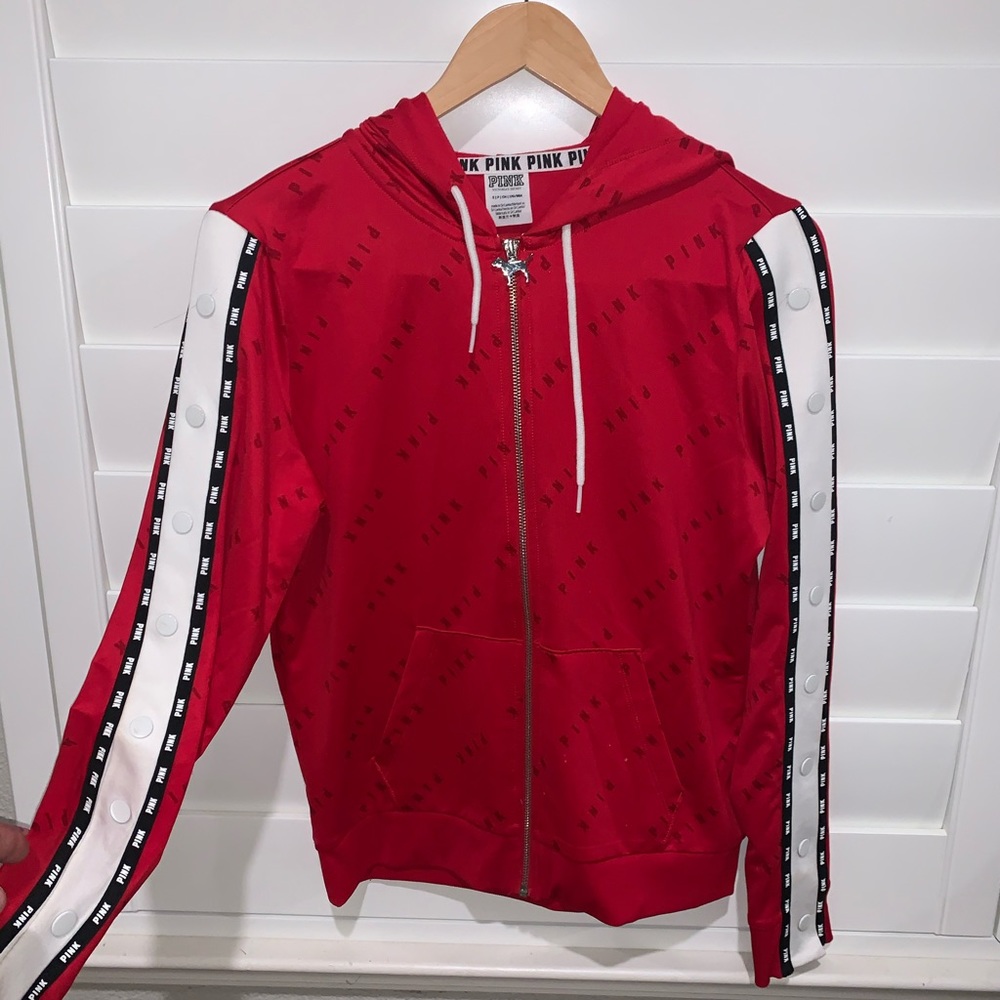 Red VS PINK sweater